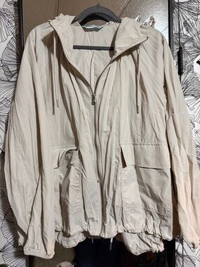 Women's Light Beige Hooded Utility Jacket - Casual Everyday Layer